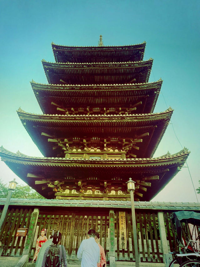 Majestic Views at Hokan-ji: Kyoto’s Timeless Beauty