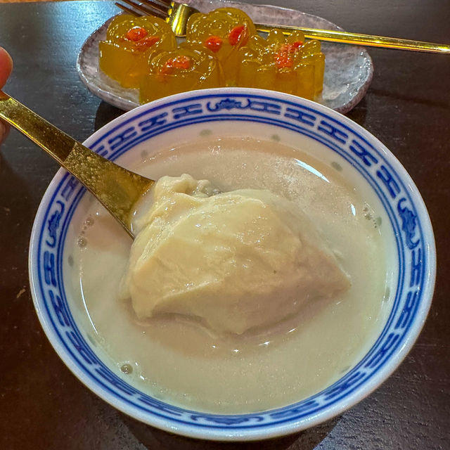 น้ำเต้าหู้สไตล์จีน🇨🇳ที่อยู่กลางอุบลราชธานี