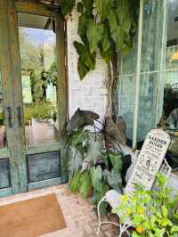 นิยายบ้านสวนคาเฟ่ คาเฟ่สไตล์โฮมมี่ ไทรน้อย ต้องมา