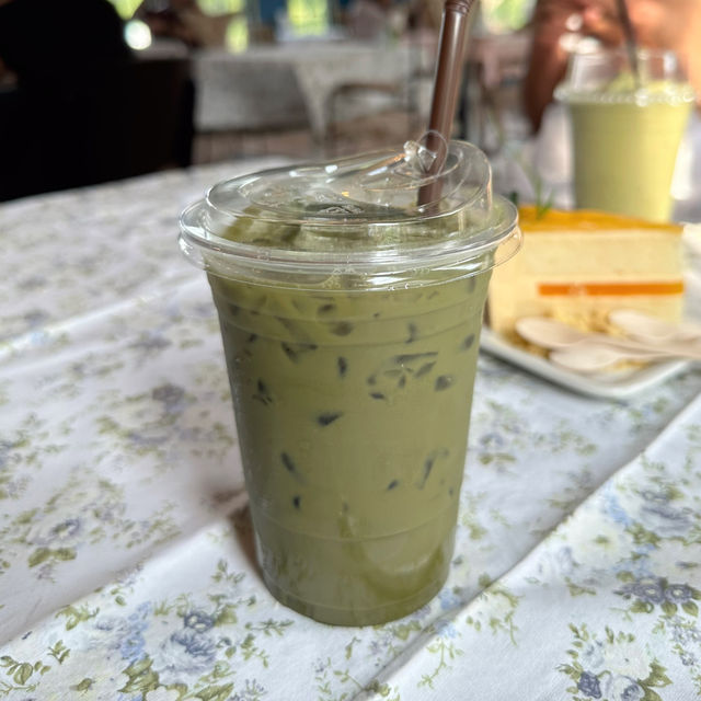 คาเฟ่ไม่ลับ ใน นนทบุรี