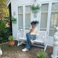 คาเฟ่ไม่ลับ ใน นนทบุรี
