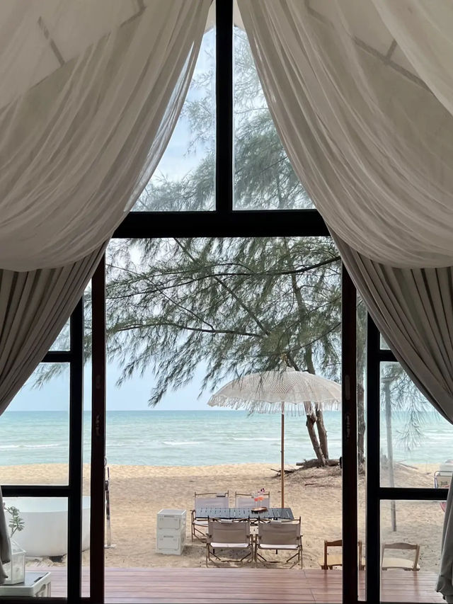 ไปนอนบ้านพักติดทะเล✨🏝️ แบบส่วนตัวที่สัตหีบ