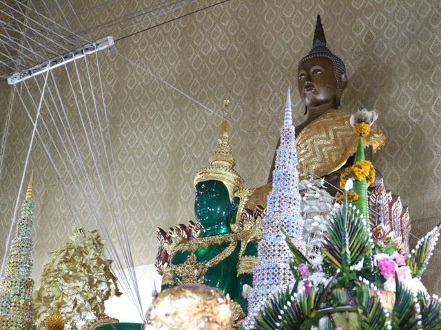 วัดหลวงพ่อปากแดง 🙏 ขอพรเสริมโชค เสี่ยงเซียมซี