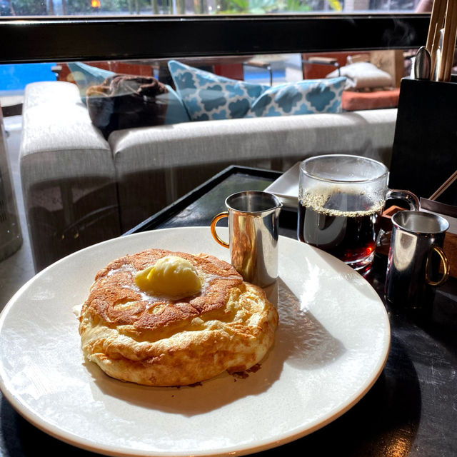 ホテルのレストランでふわふわパンケーキ🥞