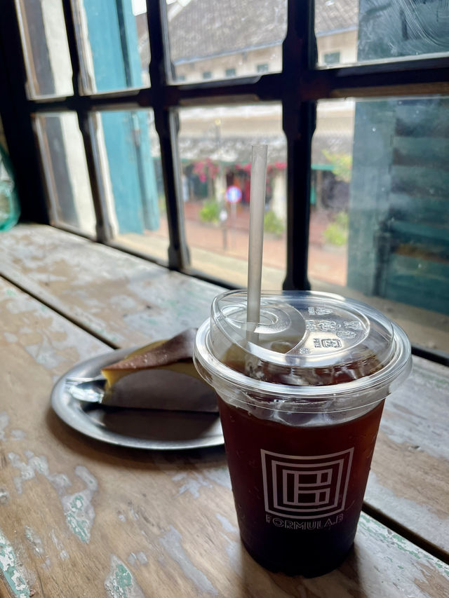 Formula B Cafe 📍Luang prabang 🇱🇦Lao