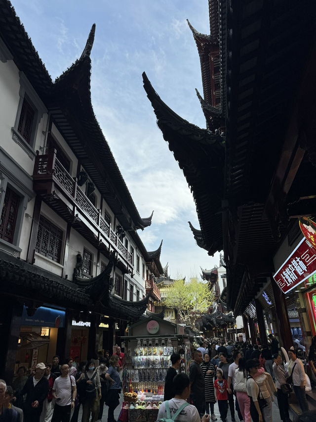 Yuyuan Old Street ถนนเก่าแก่ถ่ายรูปสวย ของกินอร่อย