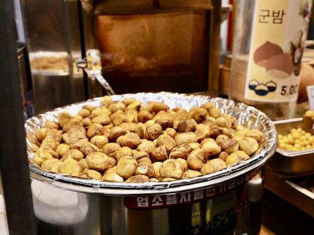 🍢 明洞小吃街 冬日街頭美食，讓你一路吃到不想走！