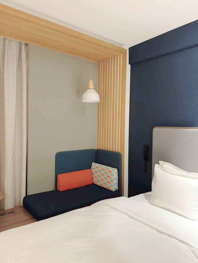 Holiday inn จิ่วจ้ายโกว ทำเลดี สะอาด ราคาไม่แพง