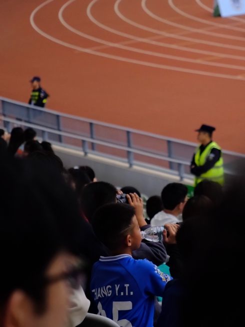 綠茵之上的城市詩學  