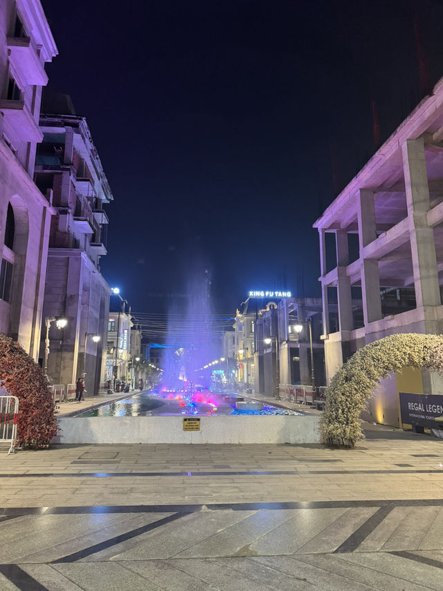 Phố đi bộ Bảo Ninh