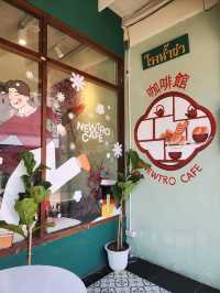 【バンコク】中華風な内装&トーストデザートがナイスなカフェ☕
