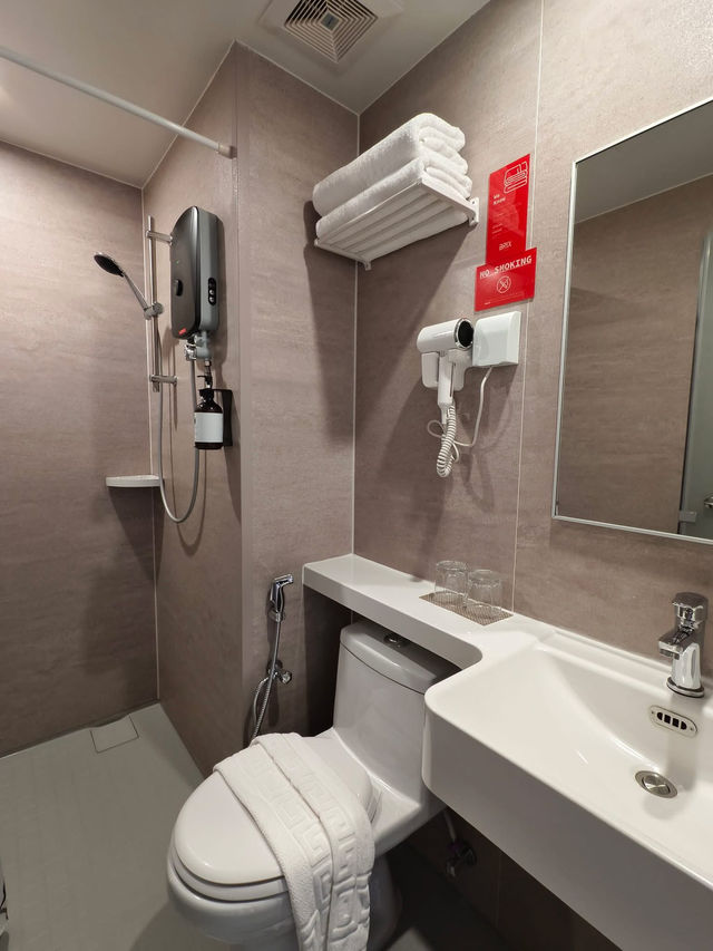 “BRIX KLIA by Pinetree — Stylish Comfort Near Kuala Lumpur International Airport”