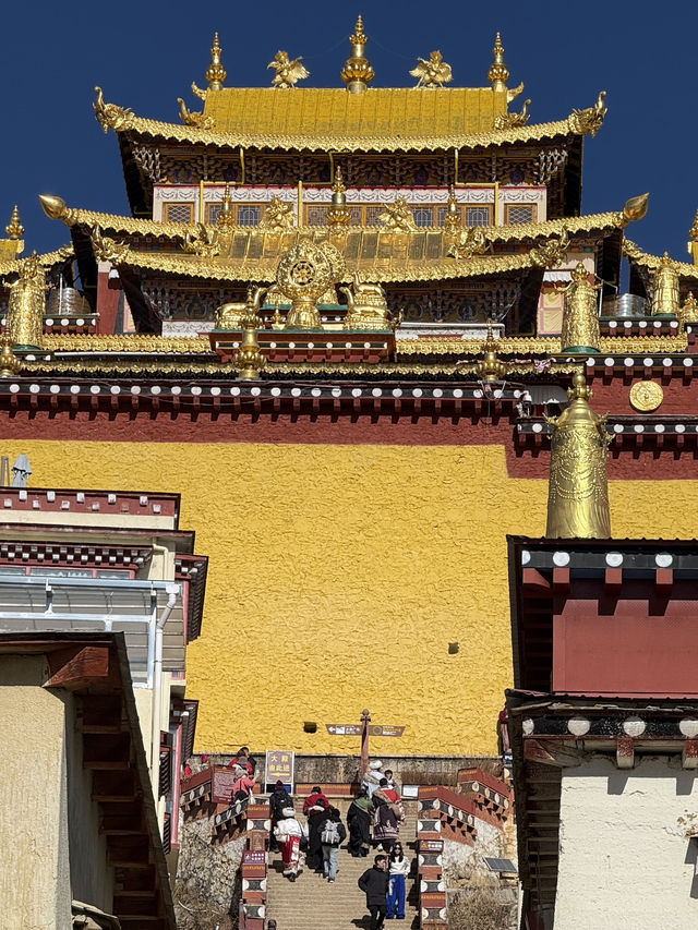 Amazing Ganden Sumtseling Monastery (松赞林寺) @ Shangri-La Yunnan