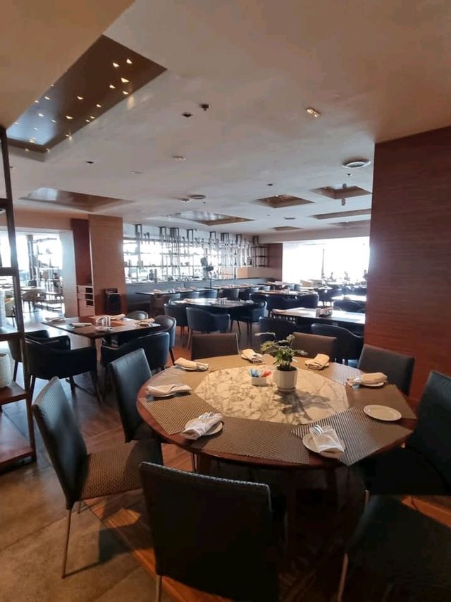 "Luxury in Every Sunset – The Ultimate Sea View Experience at Marriott Kota Kinabalu"