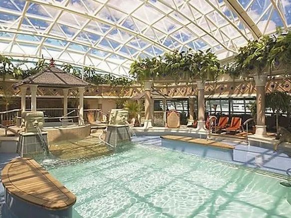 Serenade of the Seas 🎻: A Solo Traveller’s Symphony of Adventure & Relaxation!