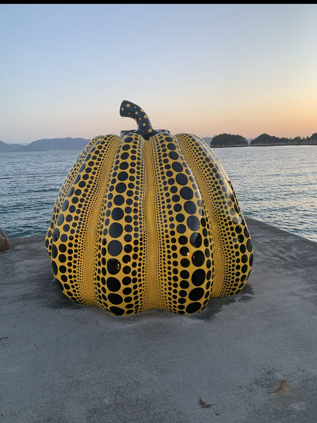 直島•草間彌生などのアート作品