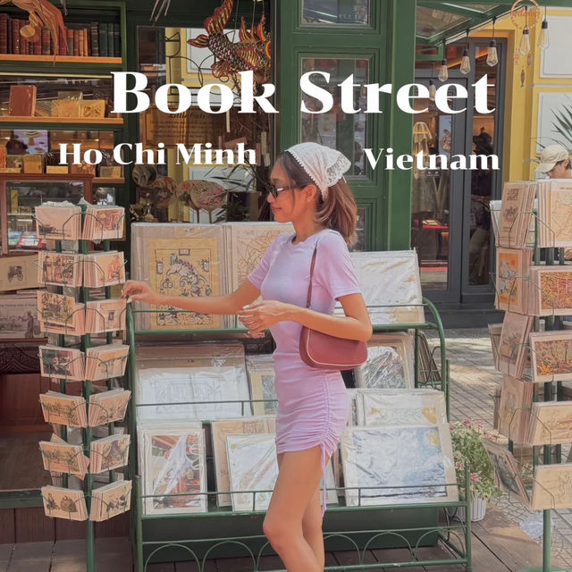 เที่ยว Book Street @Hochiminh ถนนหนังสือควรมา