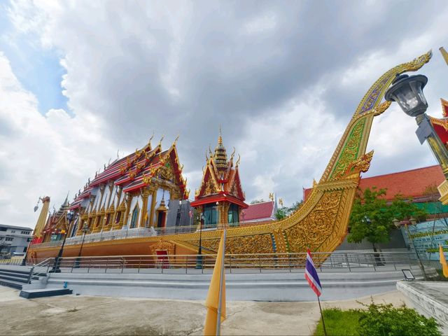 วัดชลอ นนทบุรี