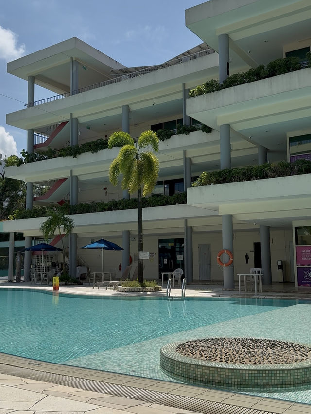 A Hidden Poolside Diner in Singapore You Didn’t Know Was Open to the Public