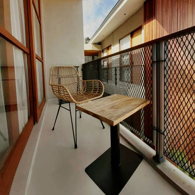 A Contemporary Haven of Style and Comfort