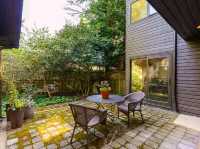 West Vancouver – Coastal Charm & Mountain Air