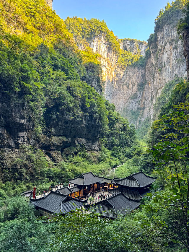 Nature’s Masterpiece in Stone: Exploring 天生三桥 in Wulong