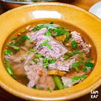 ทีเด็ดก๋วยเตี๋ยวเนื้อโกเบ เนื้อน่องลาย 
