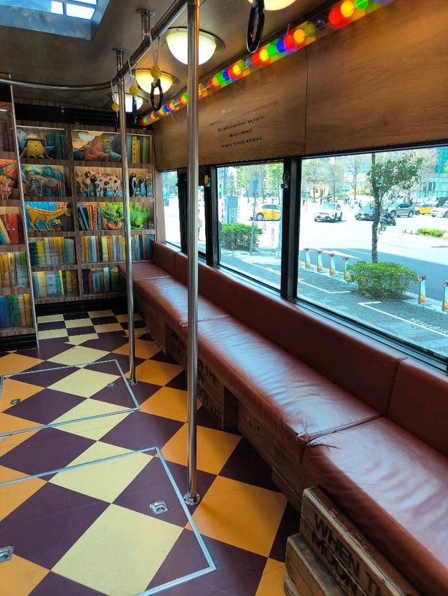 Free Fantasy Ride in the Heart of Taipei!