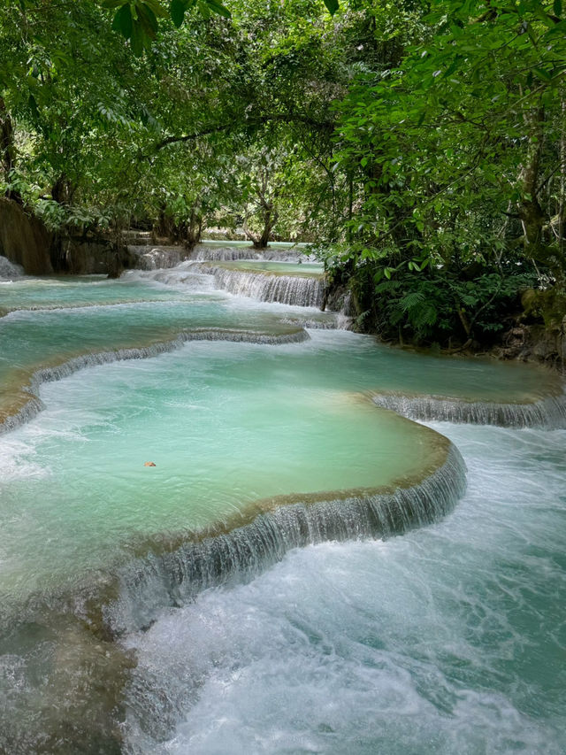 เที่ยวน้ำตกที่สวยที่สุด ในหลวงพระบาง🏞️💦 เที่ยวน้ำตกที่สวยที่สุด ในหลวงพระบาง🏞️💦