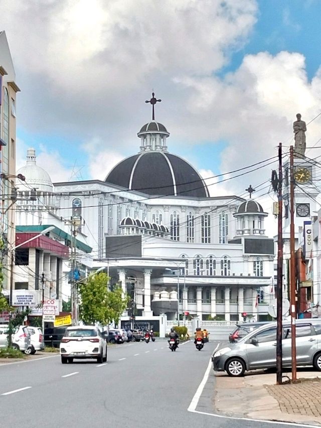 Travel Cheap for Delicious Food in Pontianak