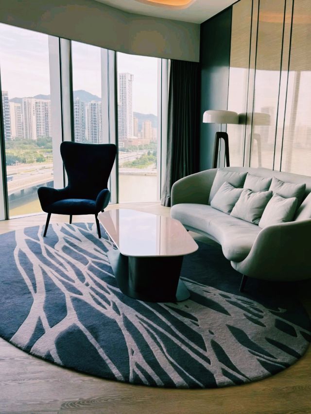 珠海豪華酒店推薦：珠海中海萬麗酒店，使用trip.com預定能享受最大優惠