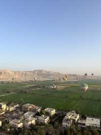Luxor Travel Guide: Temples, Tombs & Sunrise Balloons