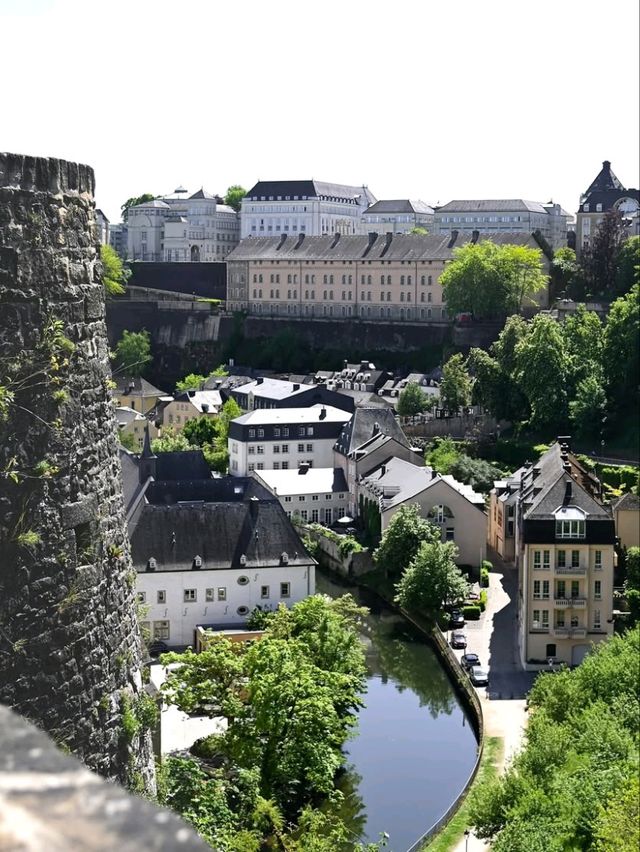 🇱🇺✨ Luxembourg on a Budget: Small Country, Big Adventures! 💶🎒