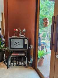 Groggy and friends coffee roaster : Sriracha