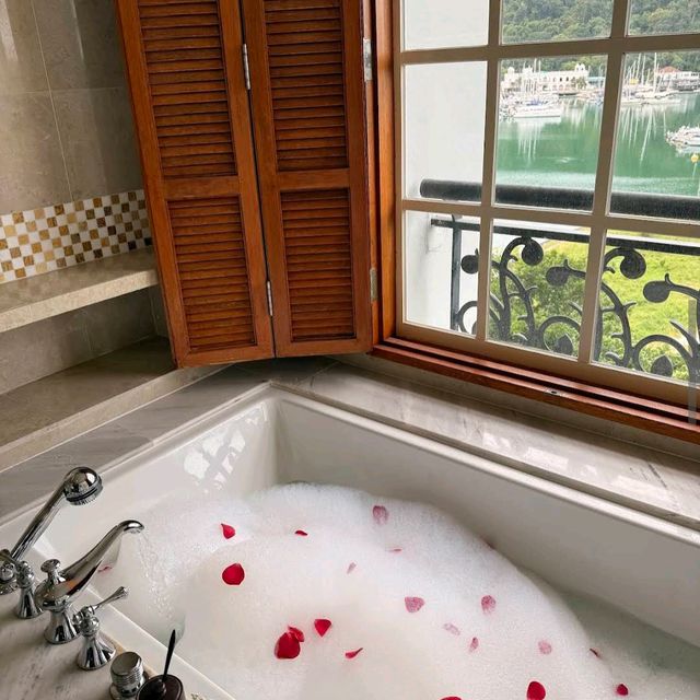 Danna Pool Villa