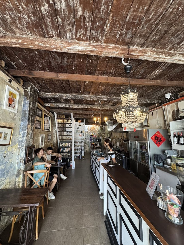 Limau Limau Cafe Melaka, Vintage Vibes and Wholesome Bites
