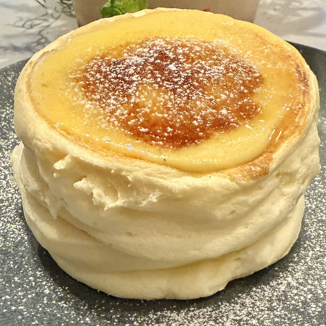 【東京観光】オフィス街で出会ったふわしゅわパンケーキ🥞