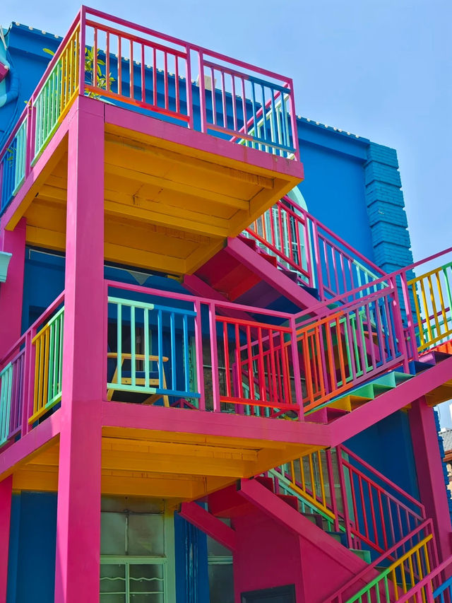 Yiwu, China — A Hidden Colourful Castle for Photos! 🌈 