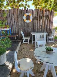 Chill & Sip at Lay Lagom Bar! 