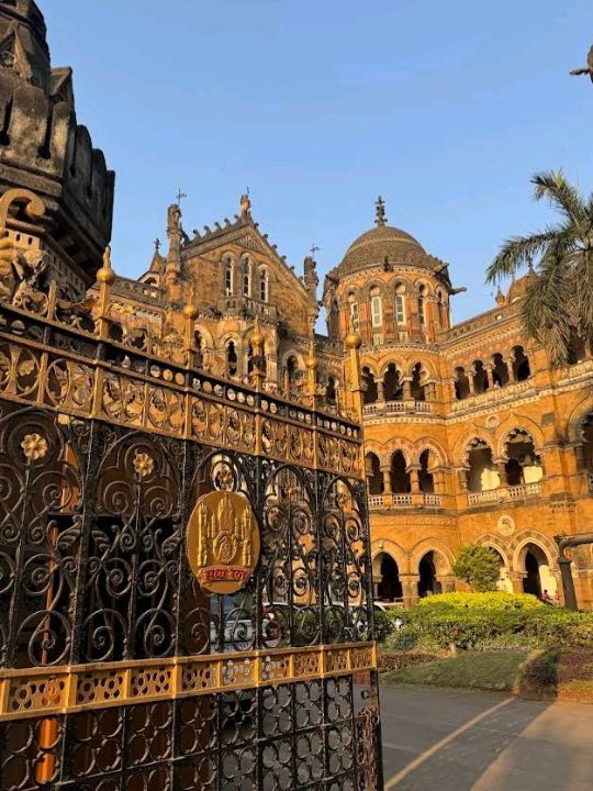 Mumbai CST Railway Station Review 🏛️🚉
