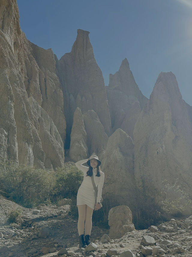 🇳🇿Step Into Mulan: Discover the Magical Clay Cliffs of Omarama