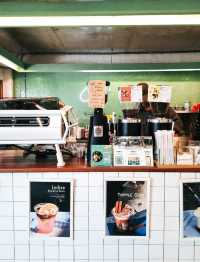 รีวิว Nap’s Bar (62 Block, ขอนแก่น) – ร้านนั่งชิลล์หลังตลาด 62 บล็อก 📍