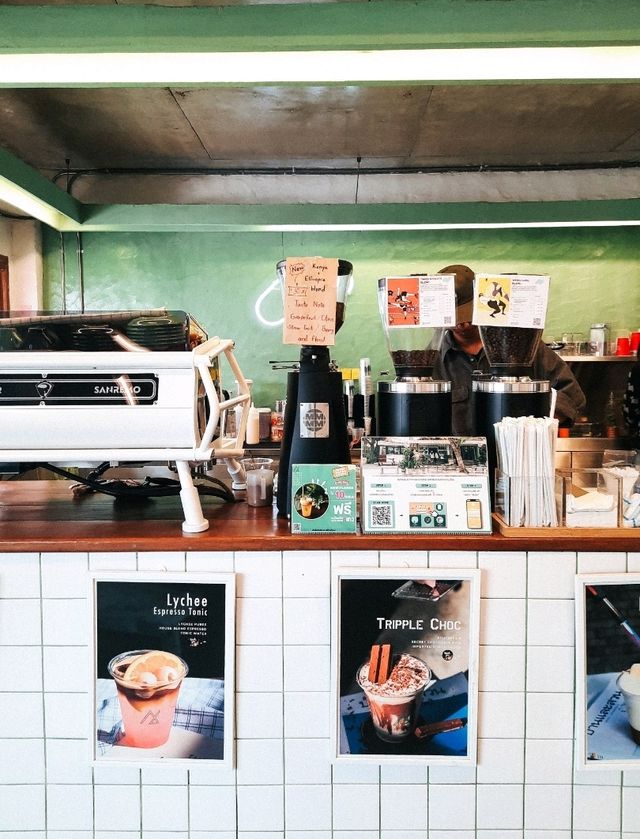 รีวิว Nap’s Bar (62 Block, ขอนแก่น) – ร้านนั่งชิลล์หลังตลาด 62 บล็อก 📍
