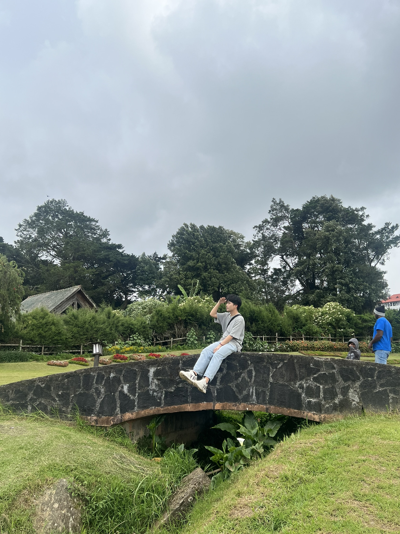 🌄 Gregory Lake, Nuwara Eliya — A Misty Highland Escape