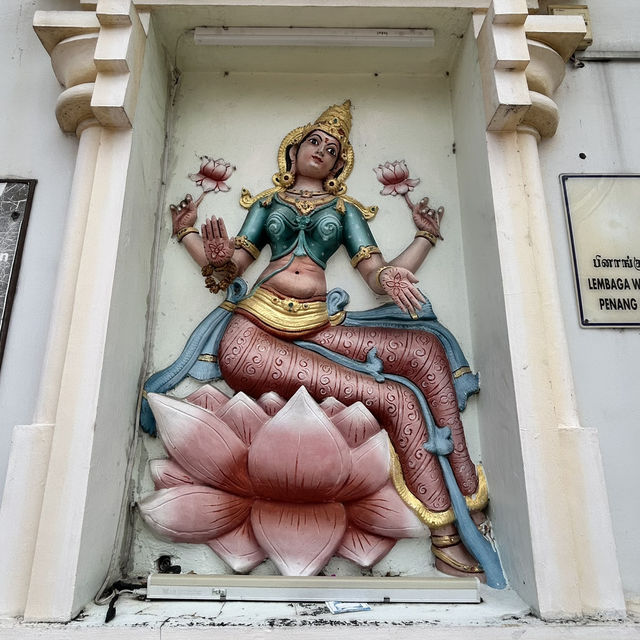 🕉️ Solo Spiritual Journey: Sri Mahamariamman Temple – Penang’s Oldest Hindu Temple