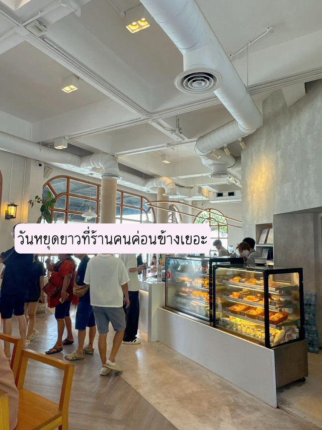 คาเฟ่ที่โดนตกอีกแล้วจ้า : Burgundy บางแสน 🌠