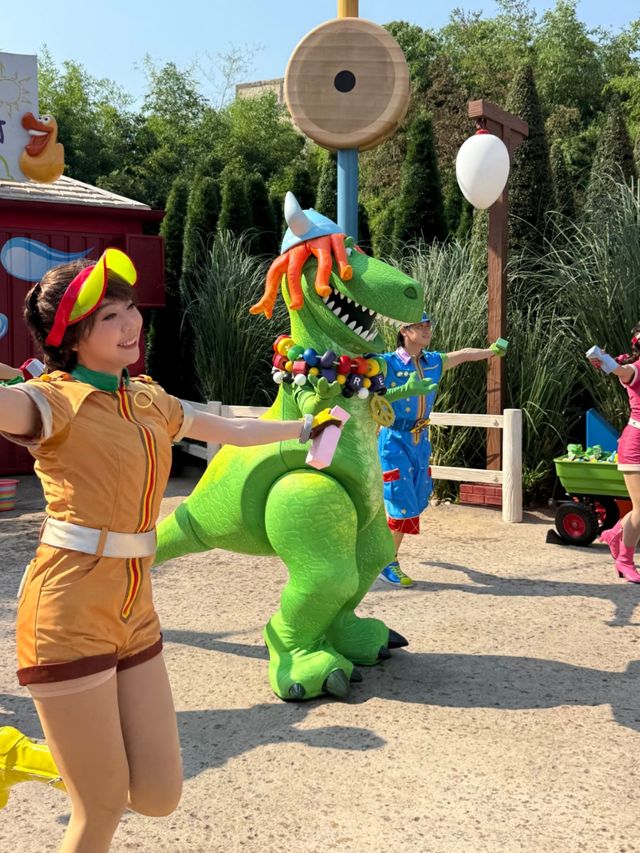 More Than Magic: The Princesses Who Rule Shanghai’s Castle