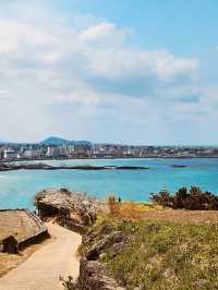 A Natural Balcony Overlooking Jeju's Eastern Coast