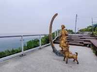 Donghae Nongoldam-gil: A Solo Traveler’s Art-Filled Coastal Stroll"** 🎨🌊