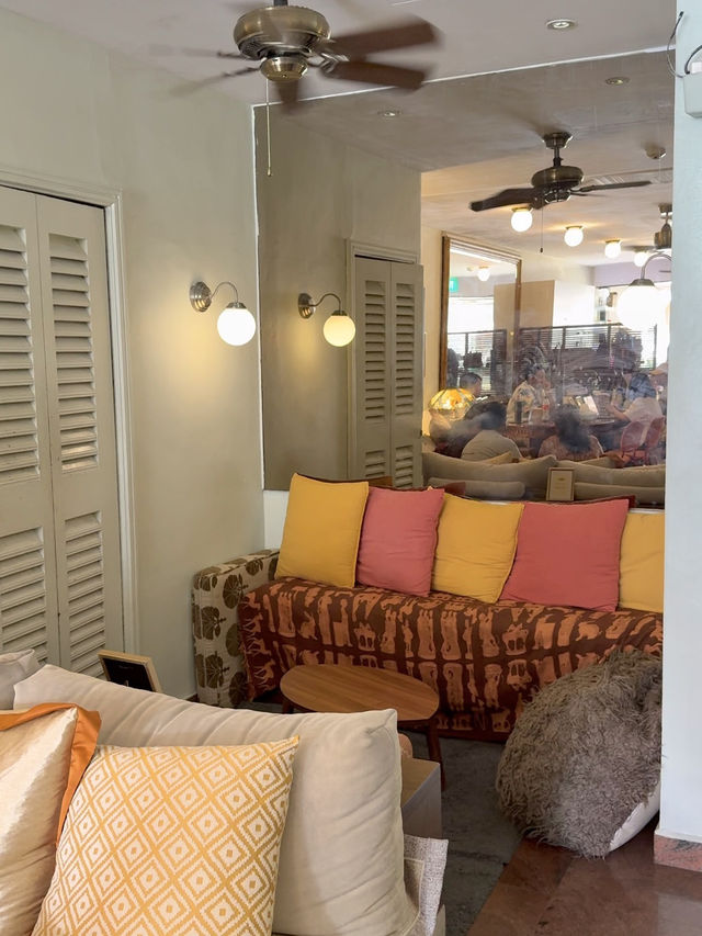 Chinatown’s Best-Kept Café Secret with Ice Cream and Lounge Vibes